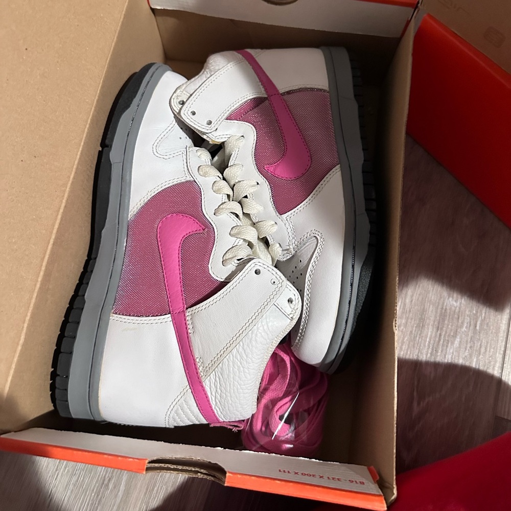 Women’s Nike Dunks